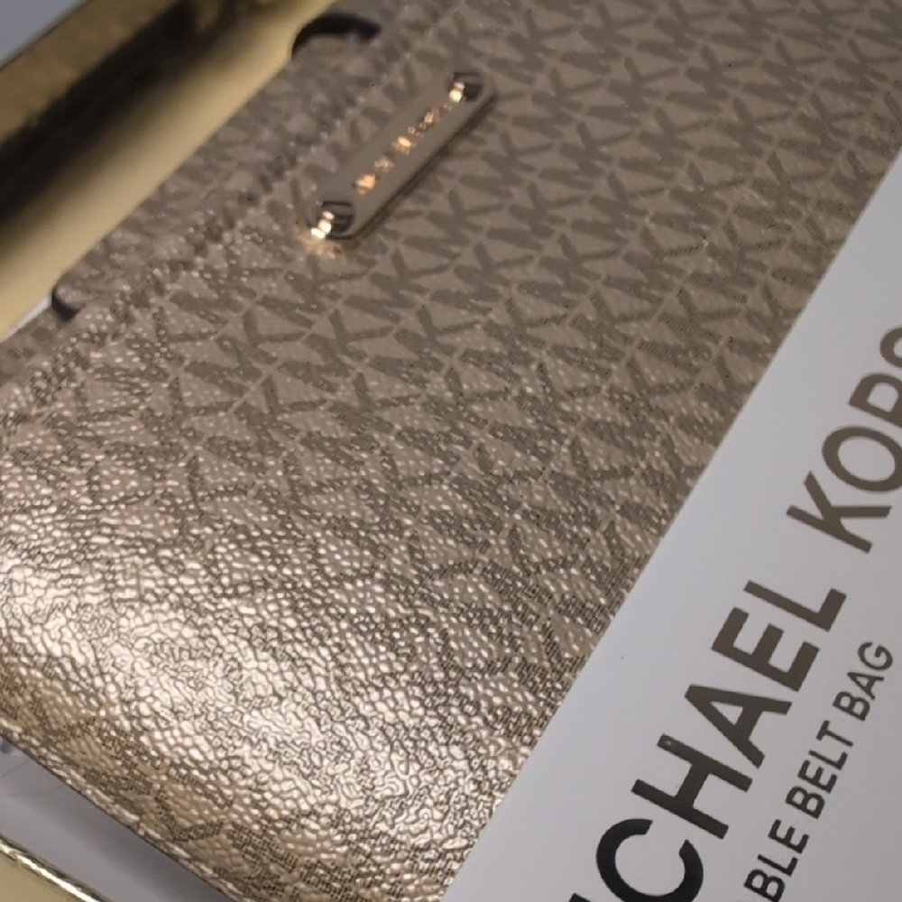 Michael Kors Metallic Adjustable Belt Bag in Gift Box - Picture 7 of 9
